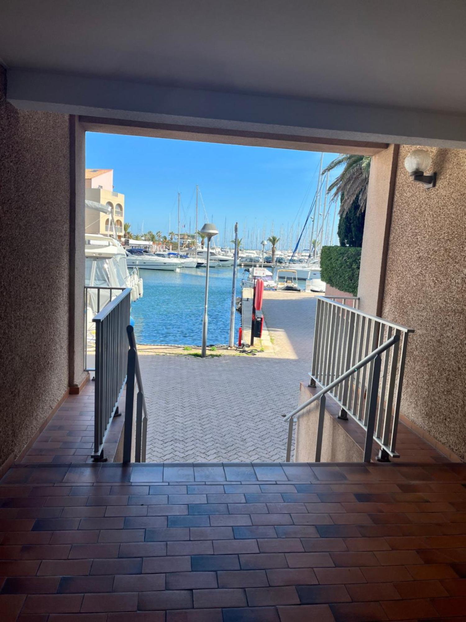 Port De Hyeres L'Etoile Marine Apartment Exterior photo